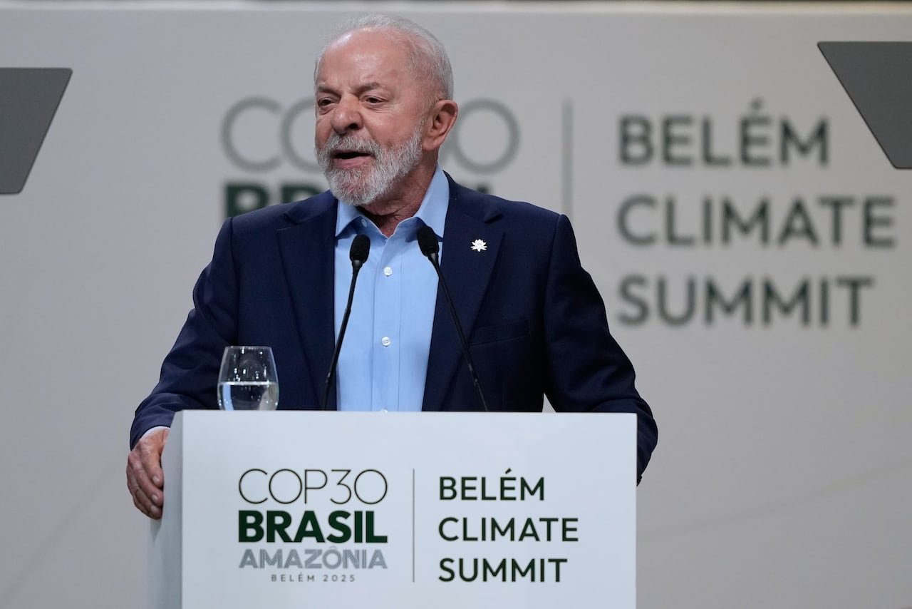 Brazilian President Luiz Inacio Lula da Silva speaks during the COP30 UN Climate Summit in Belém, Brazil, on Thursday, Nov. 6, 2025. (AP Photo/Eraldo Peres)